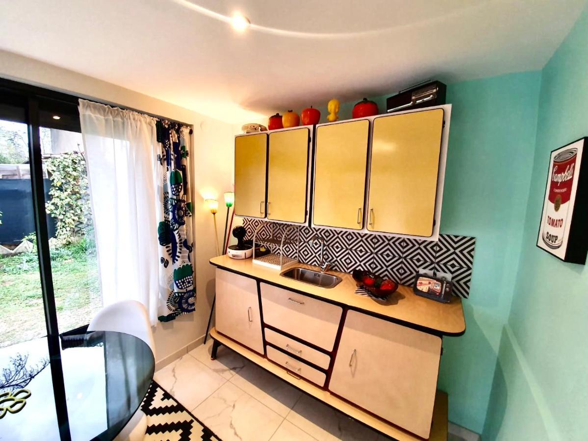 La Maison Pop Appartement Meuble Independant Avec Jardin Romans-sur-Isère Exterior foto