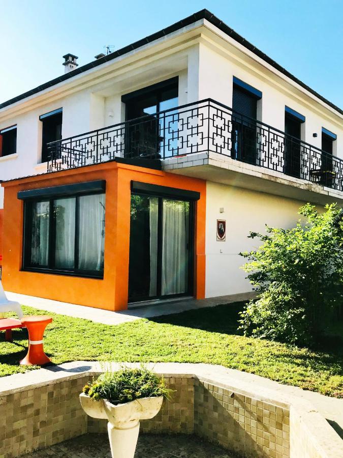 La Maison Pop Appartement Meuble Independant Avec Jardin Romans-sur-Isère Exterior foto